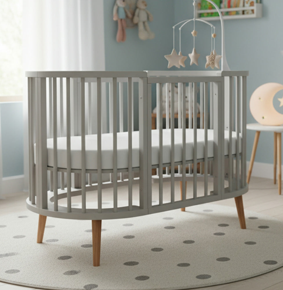 Berço Oval Slim 4 em 1 Cinza com Pé Madeira – Lilibee