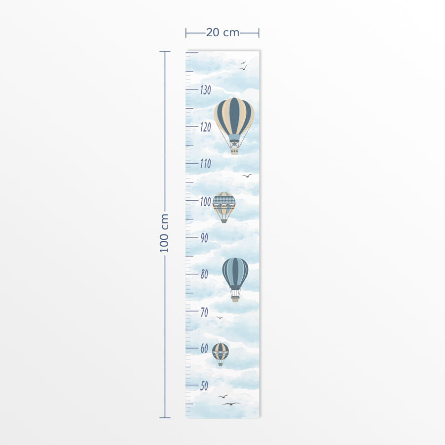 Régua de Crescimento Balão no Céu Azul Claro