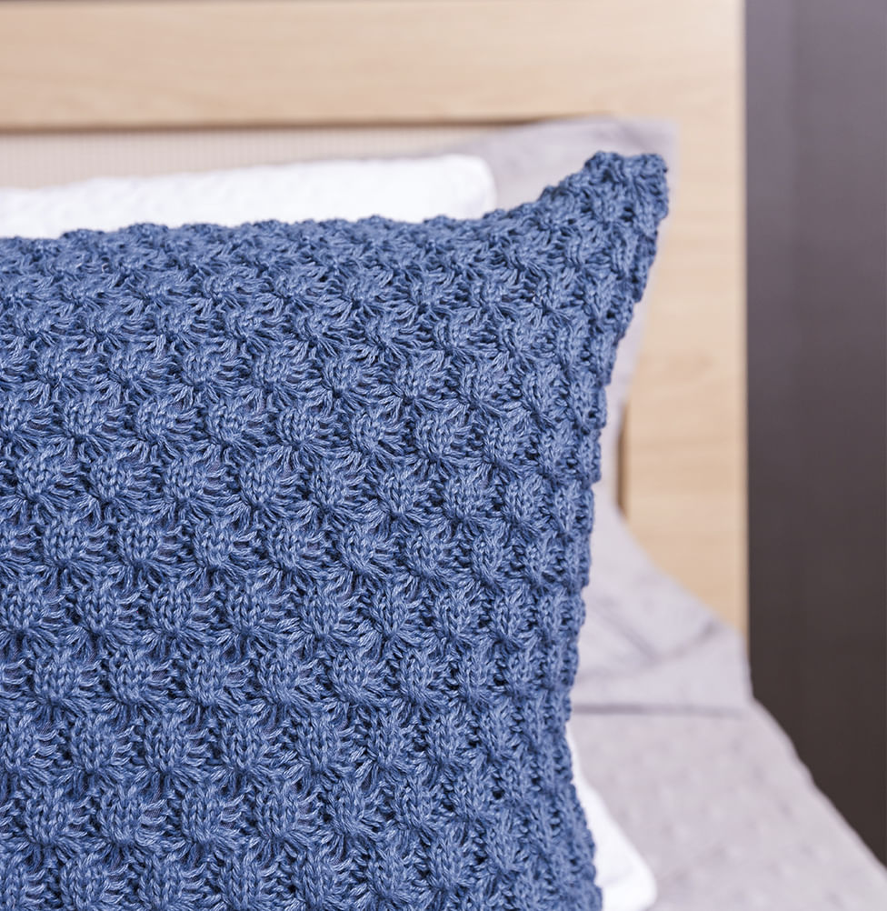 Capa de Almofada Tricot Colmeia 60cm x 40cm - Azul Jeans
