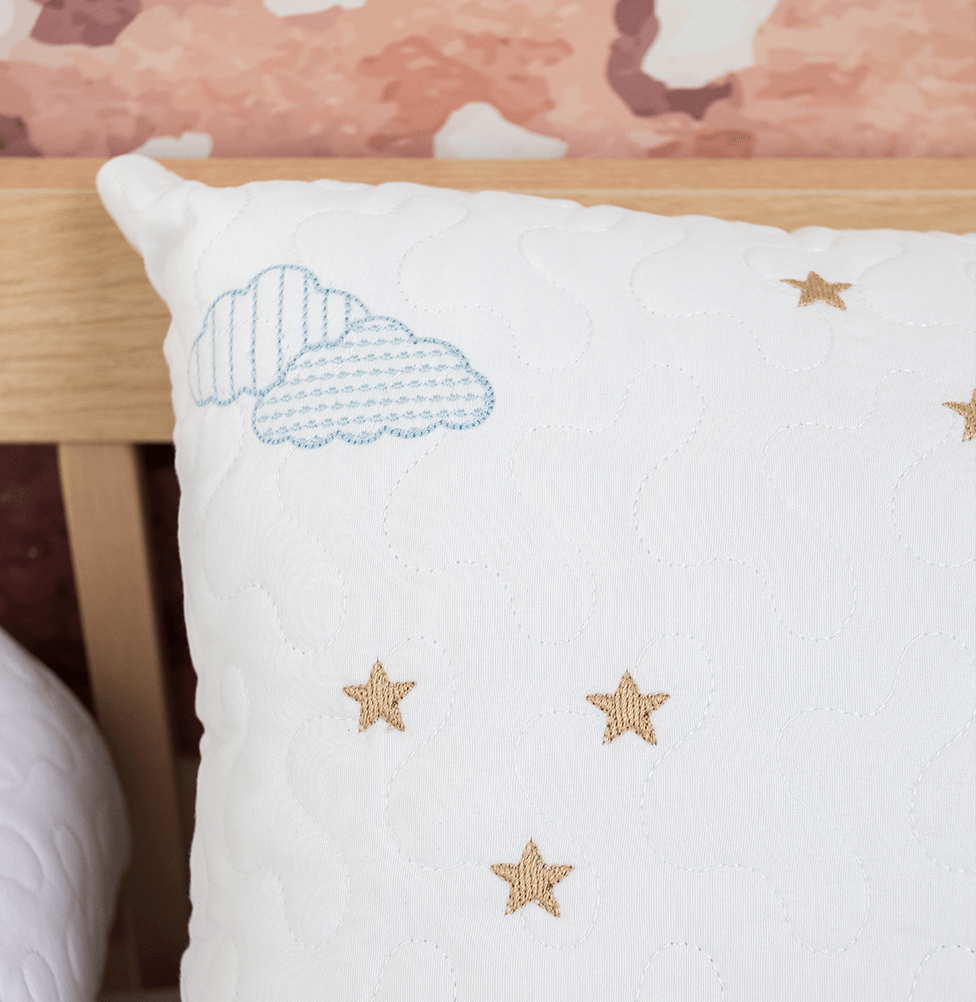 Almofada Bordada Nuvem 40x30cm - Branco