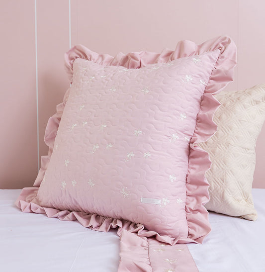 Capa Almofada Bordado Flores e Borboletas Rosa Nuvem - 50x50cm