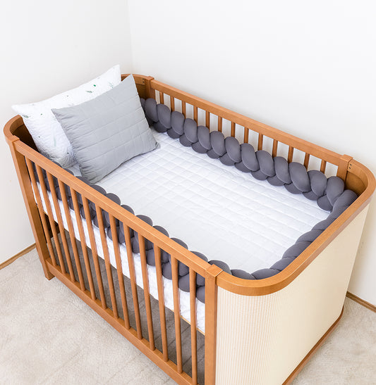 Kit Berço 5 Peças Quadradinho com Bordado de Ramos - Branco e Cinza