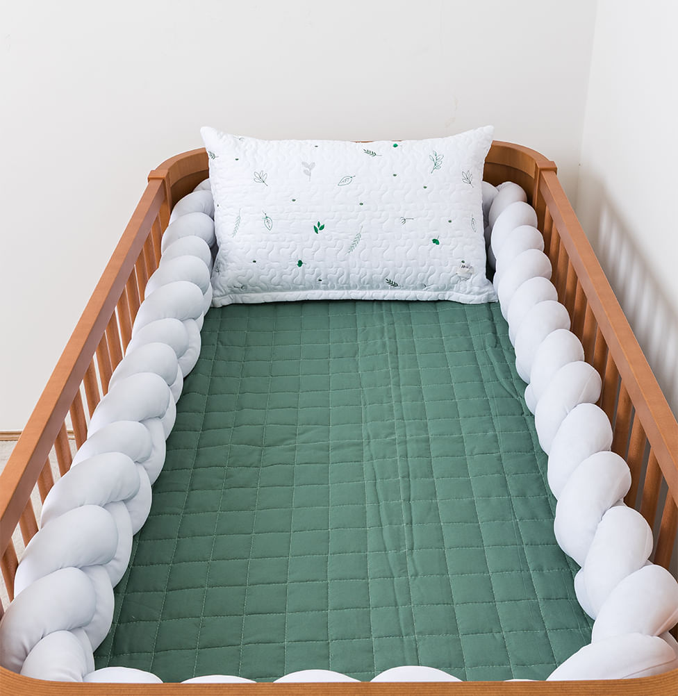 Kit Berço 5 Peças Quadradinho Xadrez com Bordado de Ramos - Verde Seco