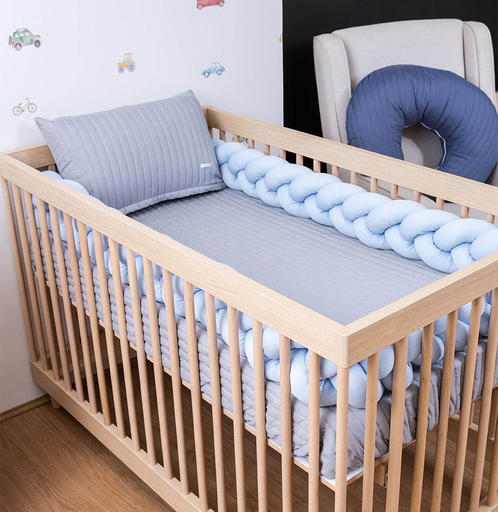 Colcha com Elástico para Berço Listra - Cinza