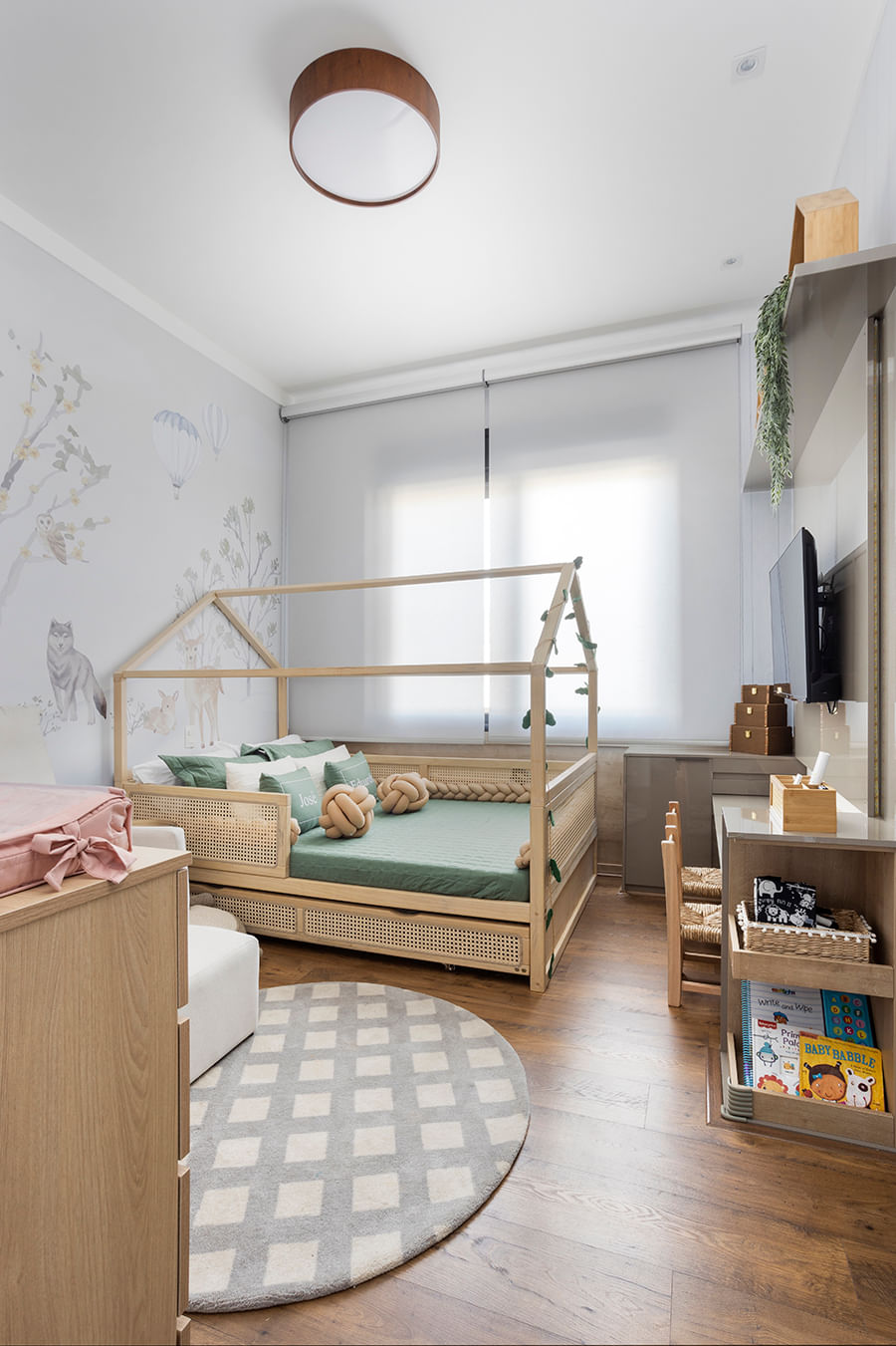 Quarto Sarah, Jose e Eduardo - @JulioRocha_ @Karolinekleine