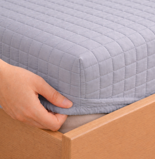 Colcha Com Elástico Quadradinho - Cinza