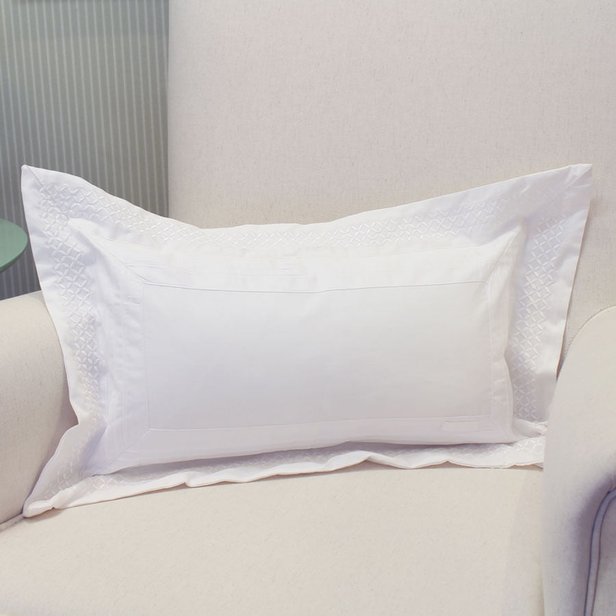 Almofada Retangular Bordado Atenas Branco