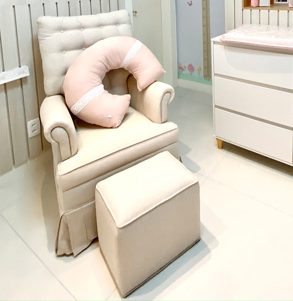 Poltrona de Amamentação Mommy com Puff e Balanço Linho Cru