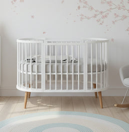 Berço Oval Slim 4 em 1 Branco com Pé Madeira