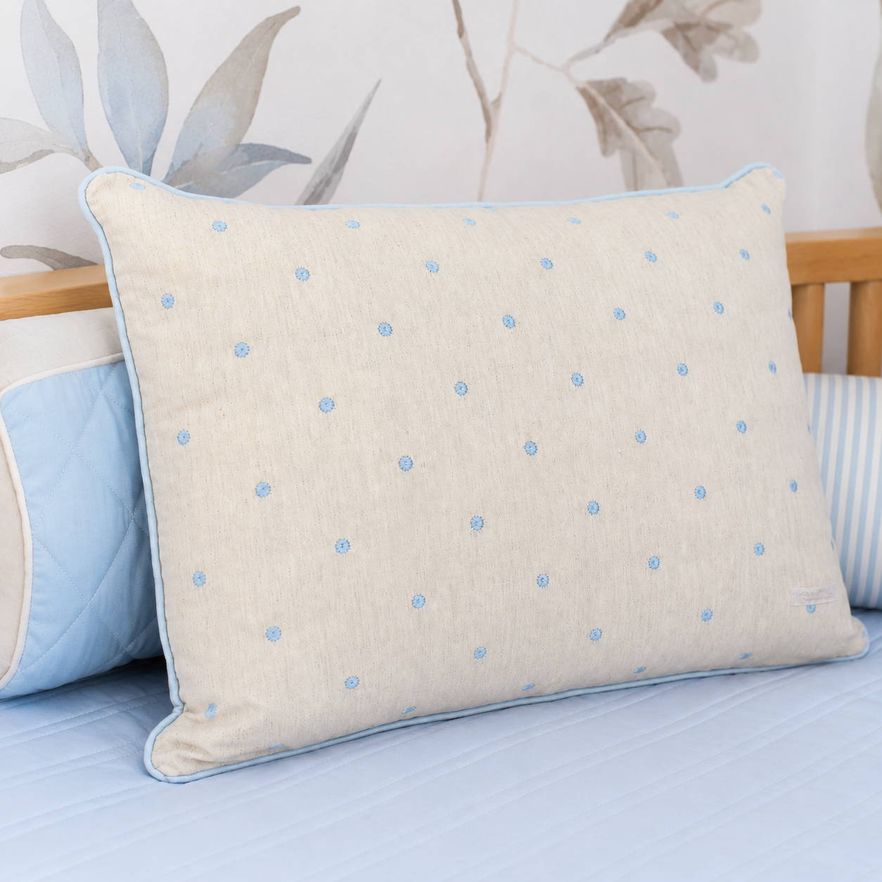 Almofada Retangular Linho Poá 45cm x 35cm - Azul Claro
