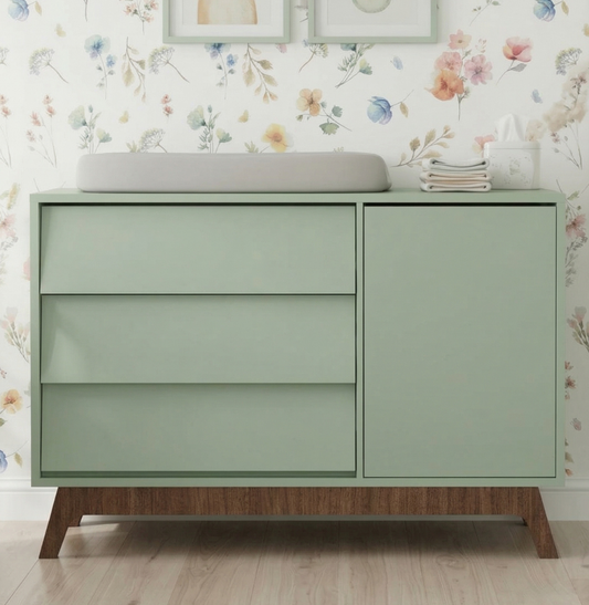 Cômoda de Bebê Raika com Porta Verde Jardim e Pé Mel