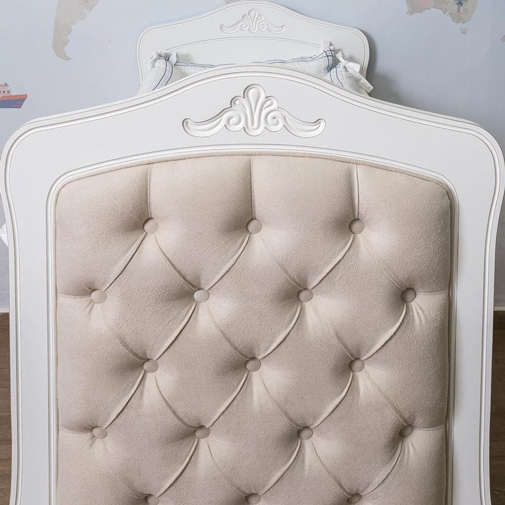 Berço Nóbile Branco Provençal com Capitonê Bege