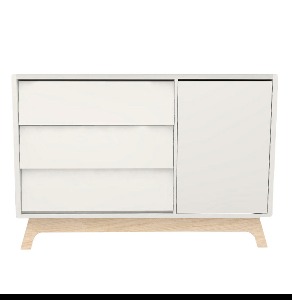 Cômoda de Bebê Raika com Porta Branca e Pé Madeira Clara