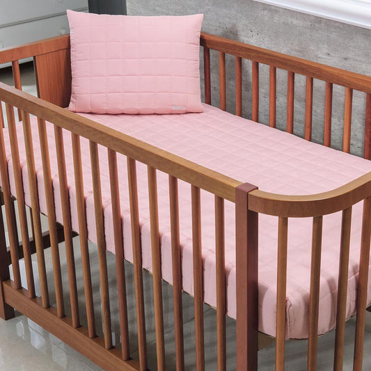 Colcha com Elástico para Berço Quadradinho Rosa Chá