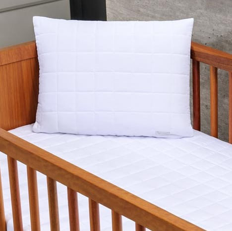 Almofada Retangular Quadradinho Branco