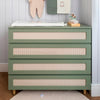 Cômoda de Bebê Haus Nature com Palha e 4 Gavetas Verde Jardim e Carvalho 110cm