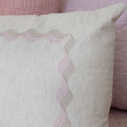 Capa de Almofada Linho Onda 60cm x 40cm - Rosa Nuvem