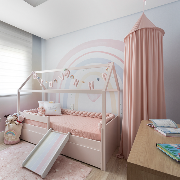 Quarto Arco Íris da Giovana @renata.Abate @dr.rodrigorosa