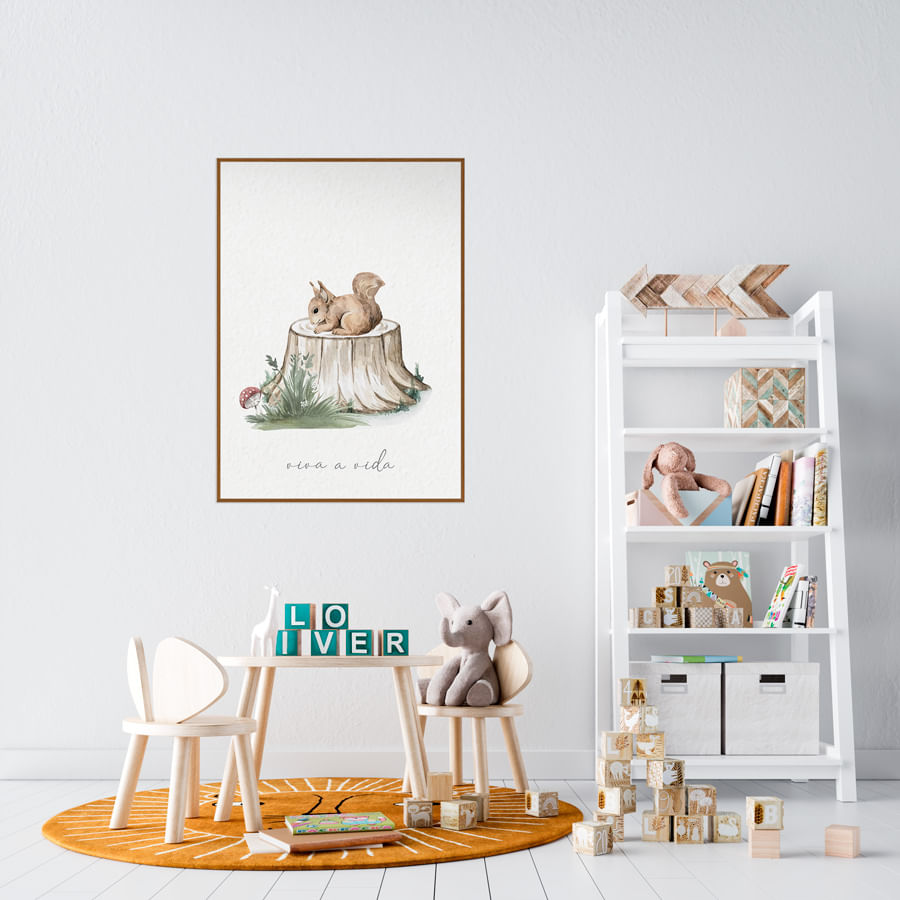Quadro Infantil Esquilo na Floresta Verde - Vertical