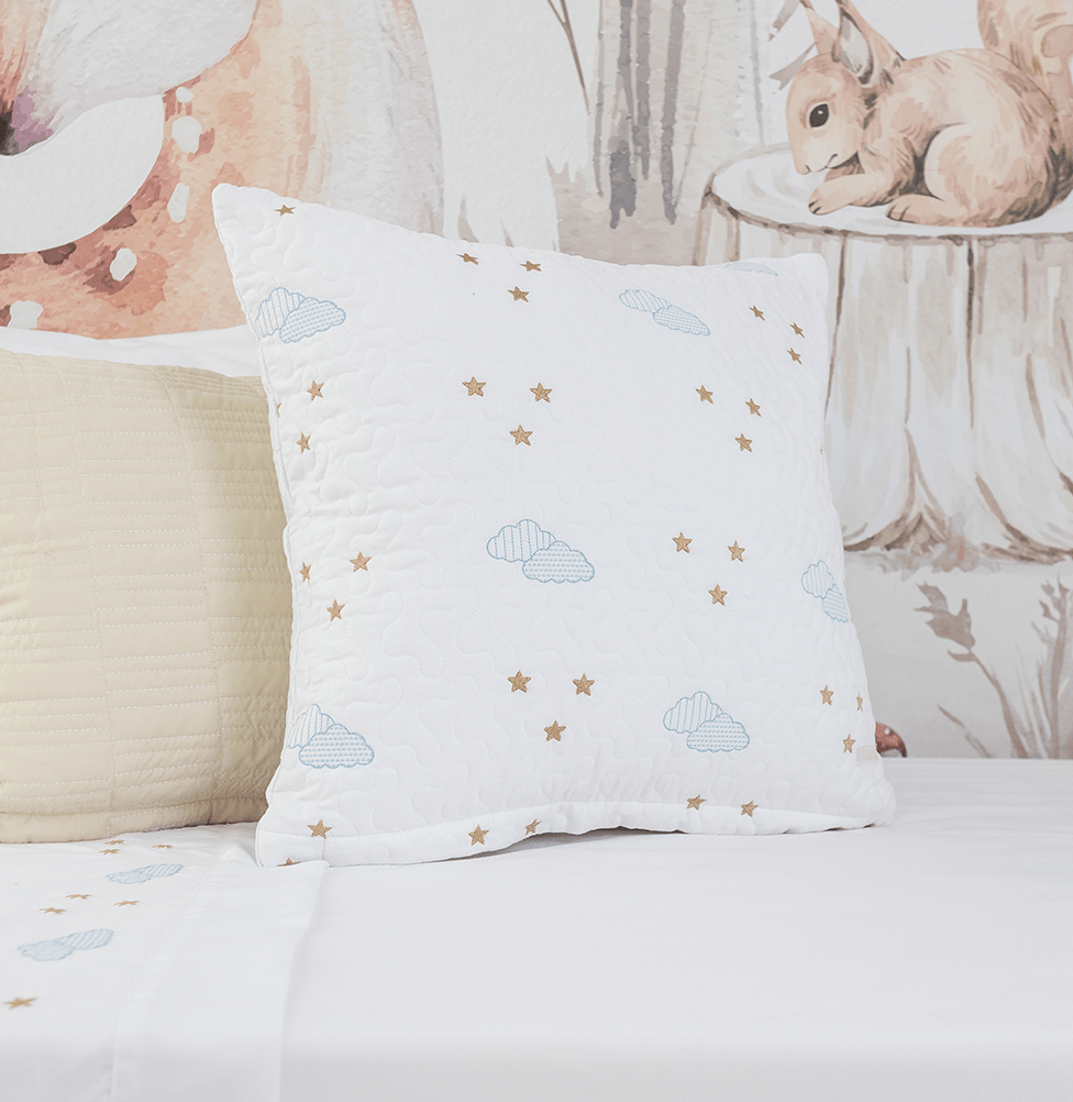 Capa de Almofada Bordado Nuvem 50x50cm - Branco