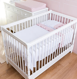 Lençol de Berço Bordado Flores e Borboletas 3 Peças - Rosa Nuvem