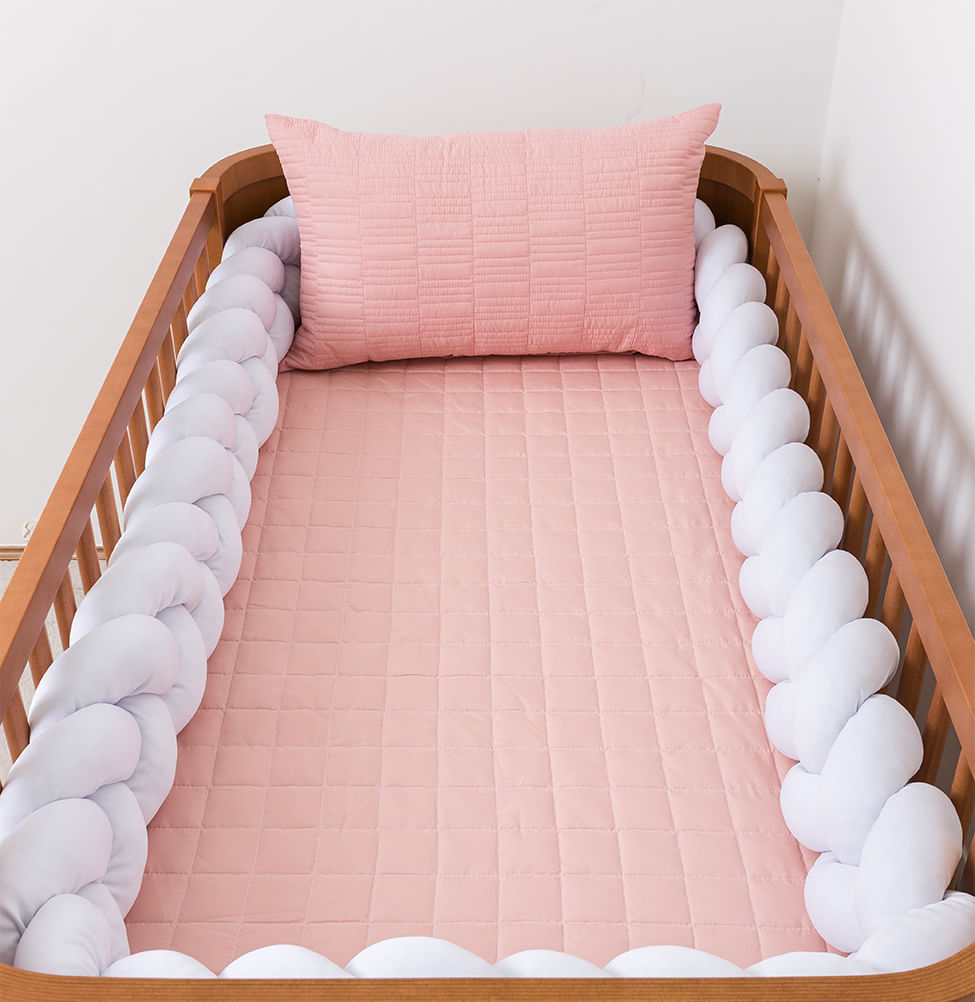 Kit Berço 5 Peças Quadradinho com Bordado Passarinho - Rosa Chá e Branco