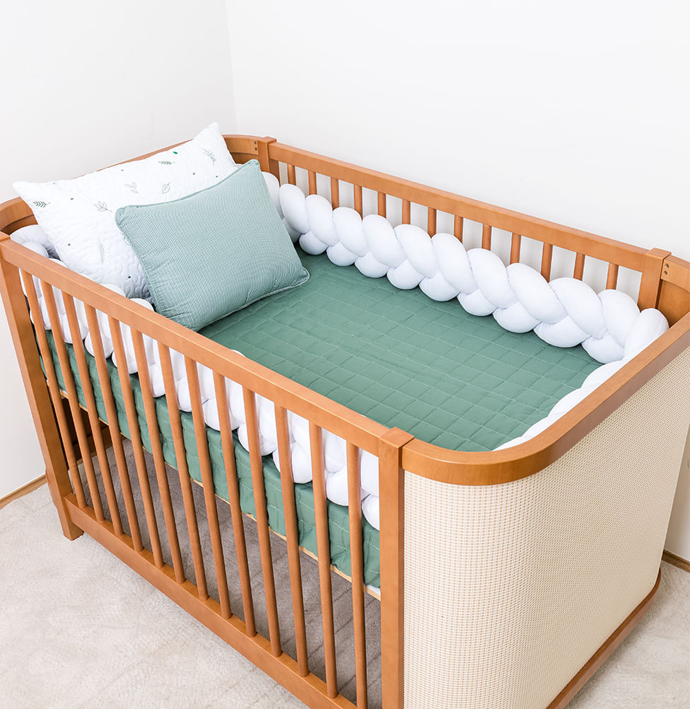 Kit Berço 5 Peças Quadradinho Xadrez com Bordado de Ramos - Verde Seco 