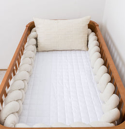 Kit Berço 5 Peças Quadradinho e Retangulo com Bordado Poá - Bege