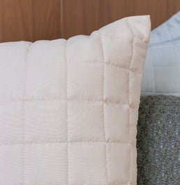 Capa de Almofada Quadradinho Bege 50x50