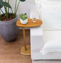 Mesa de Apoio Aura com Haste e Pé Dourado - Freijó