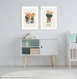 Conjunto com 2 Quadros Família Urso Menino com Nome Verde Moldura Filete Pinus - Personalizada