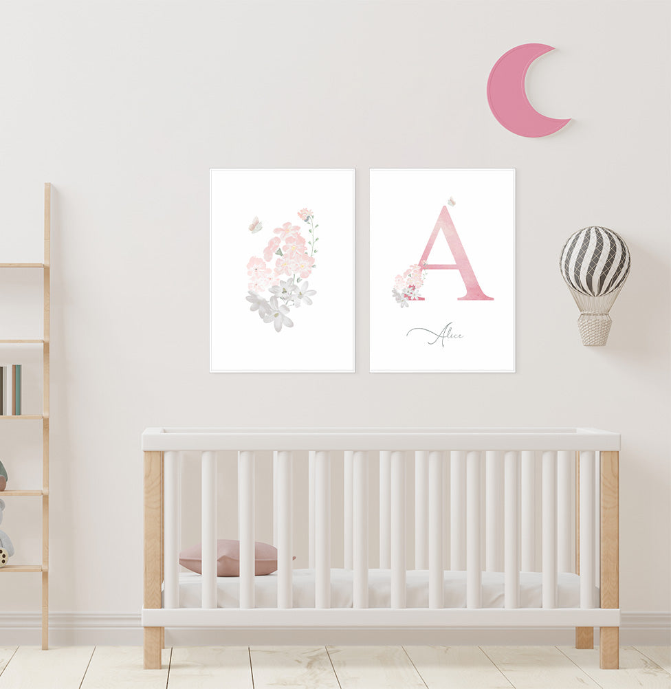 Conjunto com 2 Quadros Floral Liv com Inicial Personalizado Moldura Filete Branca - Vertical