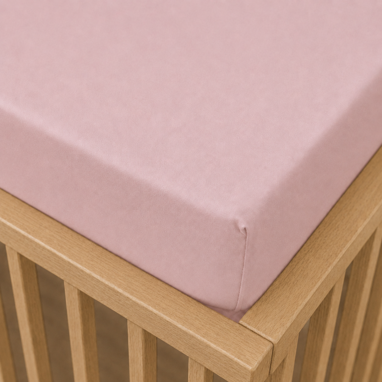 LENÇOL DE BERÇO BASIC COM ELÁSTICO ROSA NÚVEM