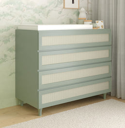Cômoda de Bebê Haus Nature com Palha e 4 Gavetas Verde Jardim 110cm