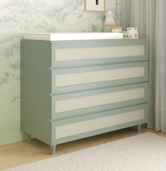 Cômoda de Bebê Haus Nature com Palha e 4 Gavetas Verde Jardim 110cm